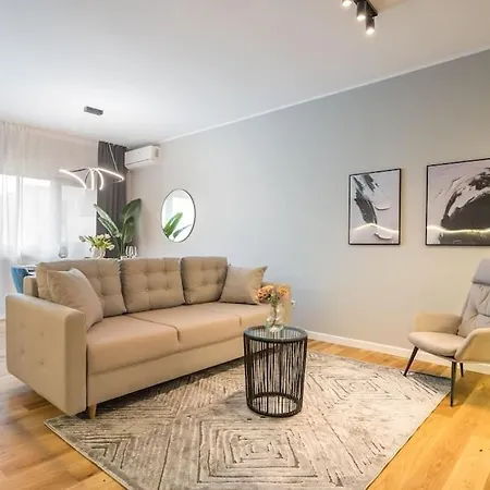 Luxurious 3br Flat - Amazing Views Terrace Boekarest